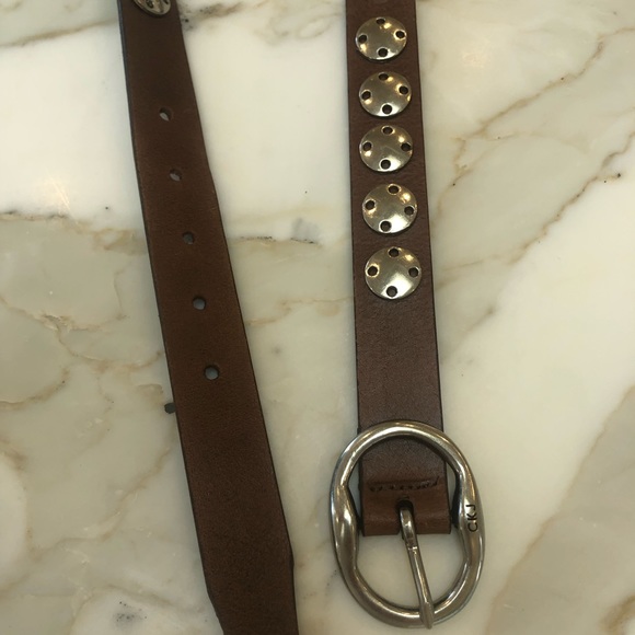 CALVIN KLEIN LEATHER BELT WITH SILVER GROMMETS AND SILVER BUCKLE EUC!! SIZE-M - Picture 5 of 6